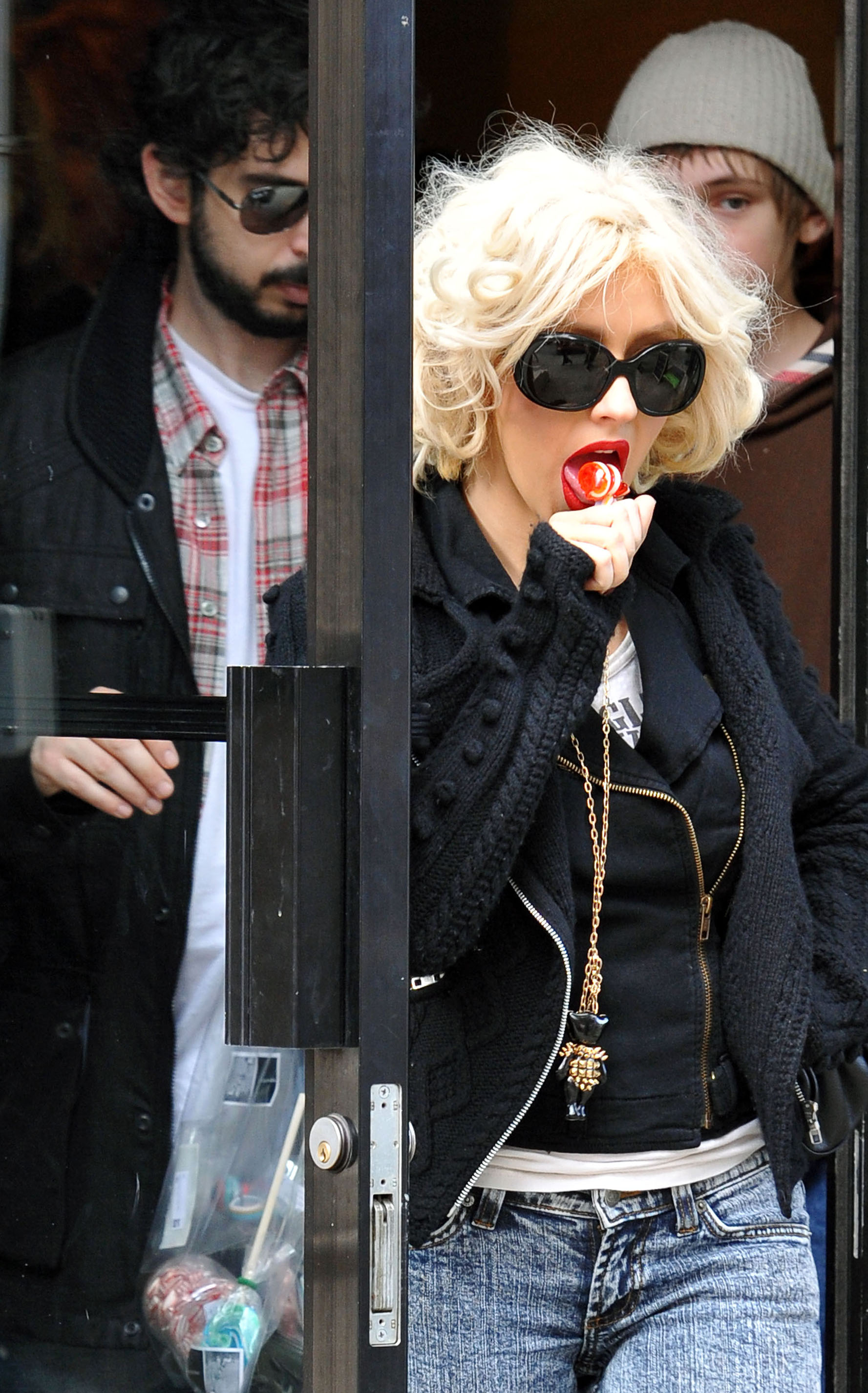 xtinadaily_26081.jpg xtinadaily_26081.jpg