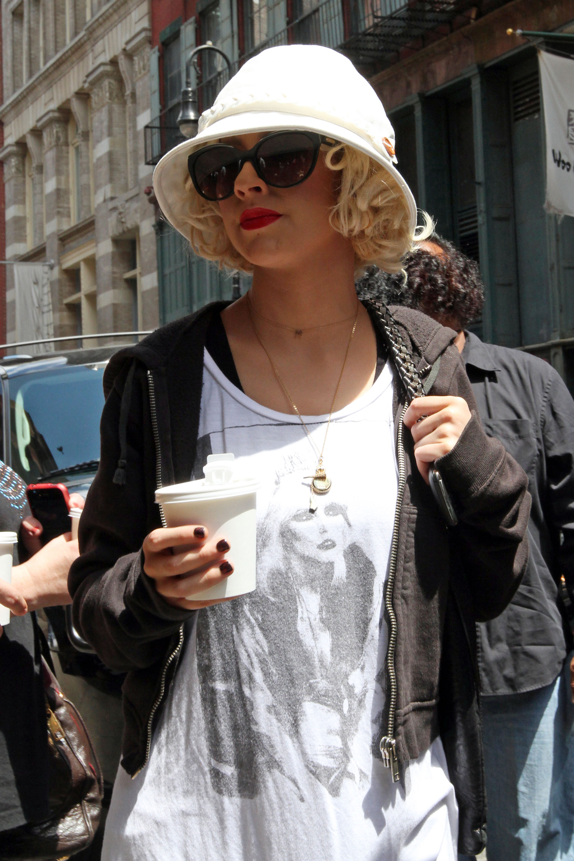 xtinadaily_456_281029.jpg xtinadaily_456_281029.jpg