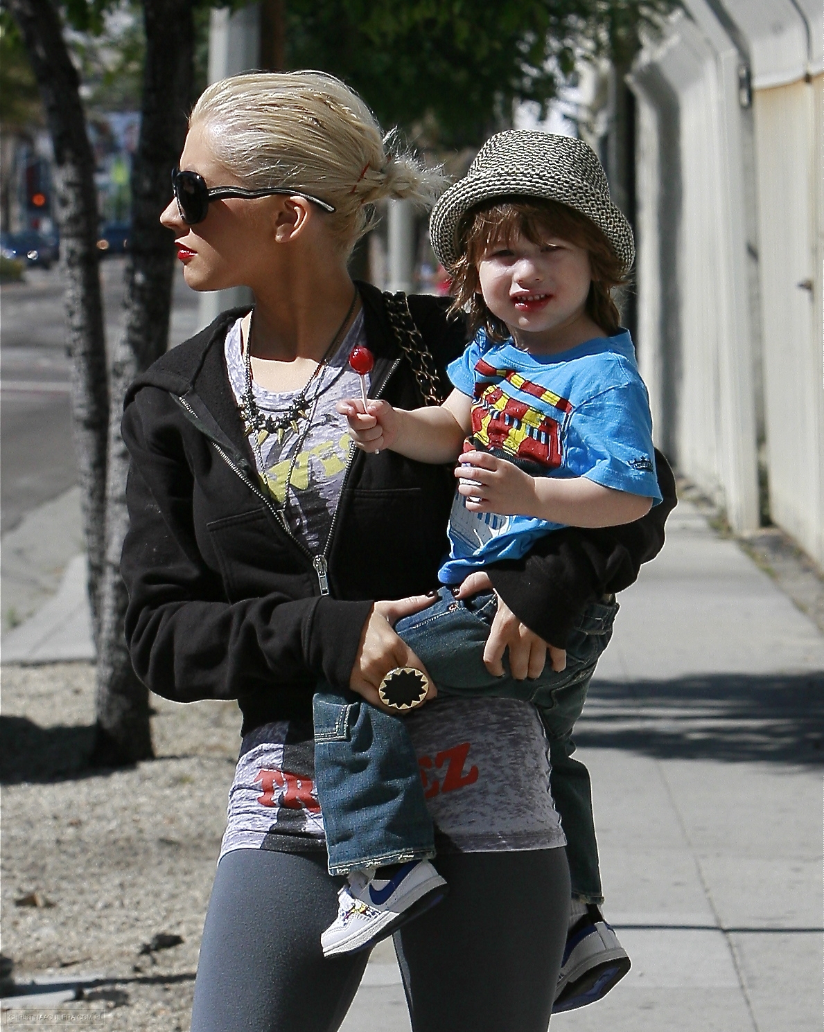 xtinadaily_869_28529.jpg xtinadaily_869_28529.jpg